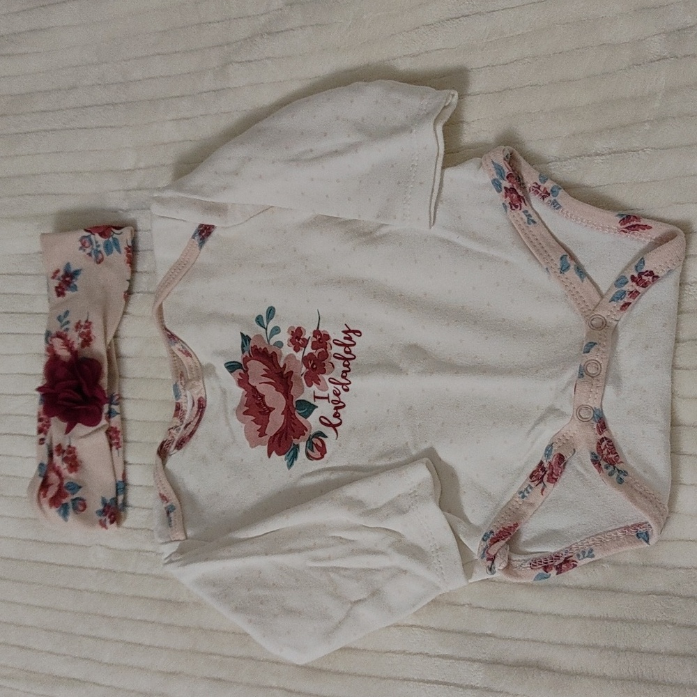 Floral Baby Outfit with Headband - Picture 2 of 4